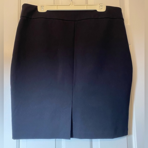 Black Mini  Skirt with Zipper Detail. - Picture 2 of 4